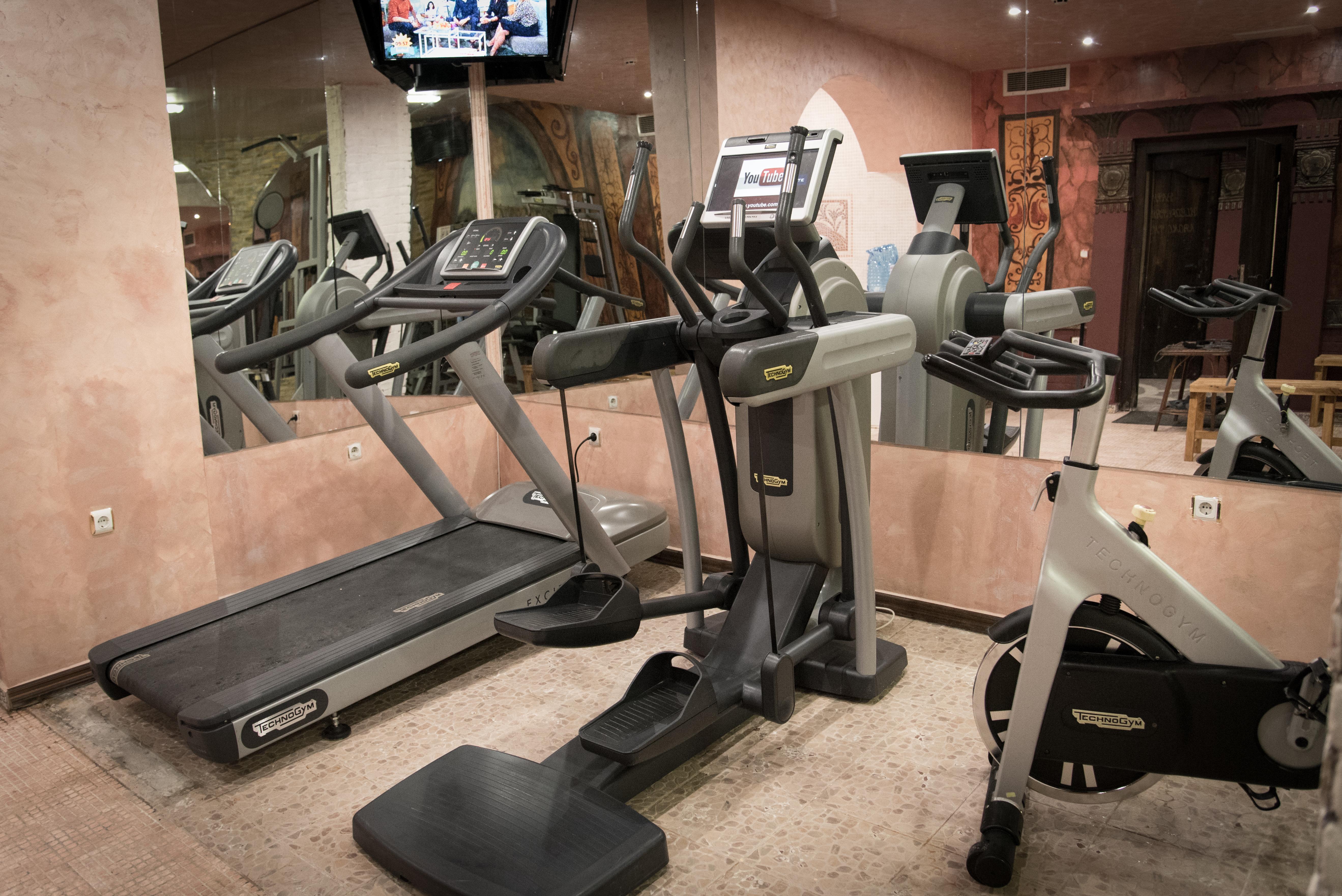 Imperial Palace Hotel Солнечный берег Экстерьер фото A typical gym